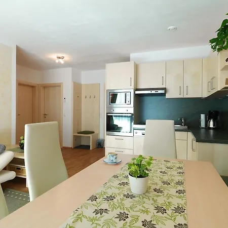 Almhaus Nassfeld * 索内纳尔佩·纳斯费尔德